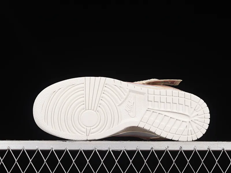 All categories Nk SB Dunk series Nk SB Dunk Low low-top sneakers Nk Dunk Low ESS customized version Vibe style distressed oxidation deconstructed rose cloth patch low-top casual sneakers DH9765-100